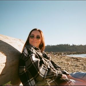 Meet your Posher, Chloe